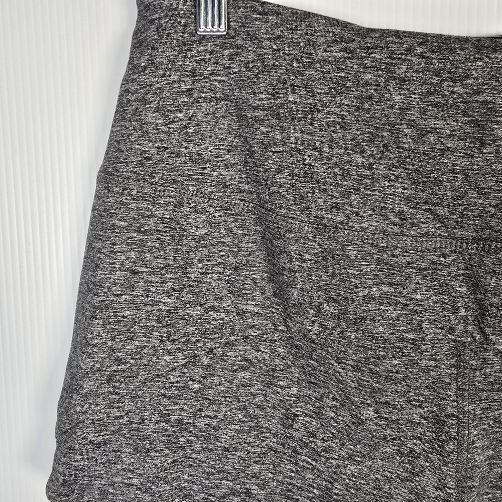 NWOT Feat Womens 2 Piece Lounge Set Heathered Grey Sweatshirt And Shorts Size S - Picture 14 of 16